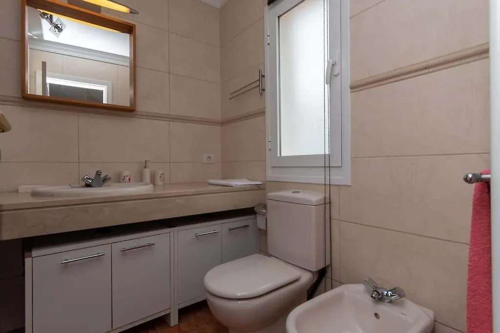 Villa Romantica. Wonderful 4 Bedroom Villa. أذيخي
