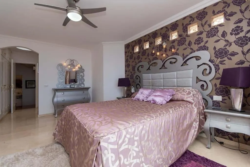 Villa Romantica. Wonderful 4 Bedroom Villa. أذيخي إسبانيا